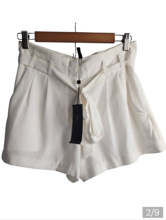 BCBGMaxAzria Pants - BCBGmaxAzria Women's White High Waisted Shorts Sz 0 NWT Orig $98